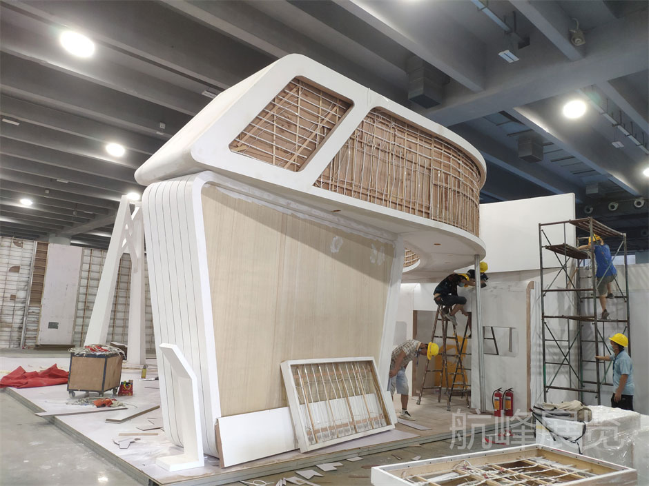 中交第二公路工程局展臺(tái)搭建現(xiàn)場(chǎng)