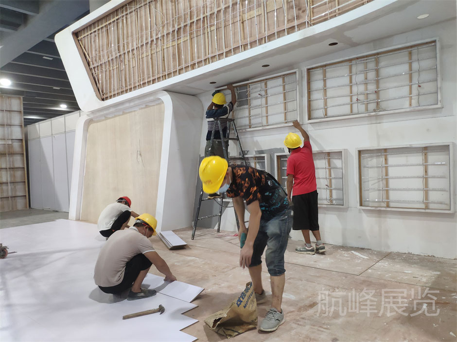 中交第二公路工程局展臺(tái)搭建現(xiàn)場(chǎng)